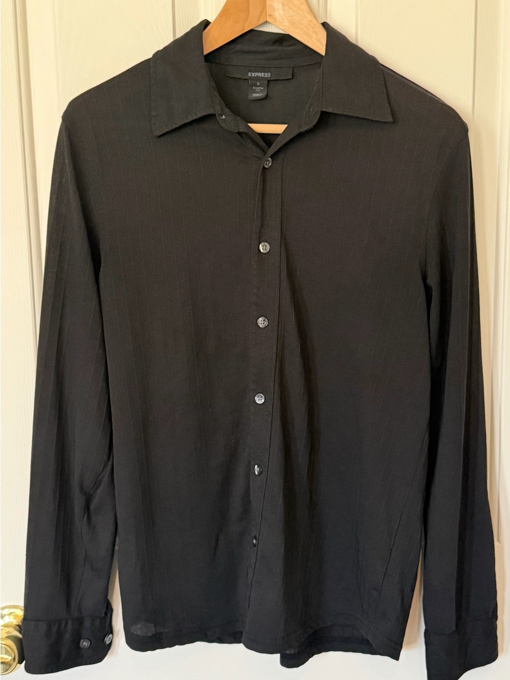 Express Black Women's Long-Sleeve Button-Up Blouse
